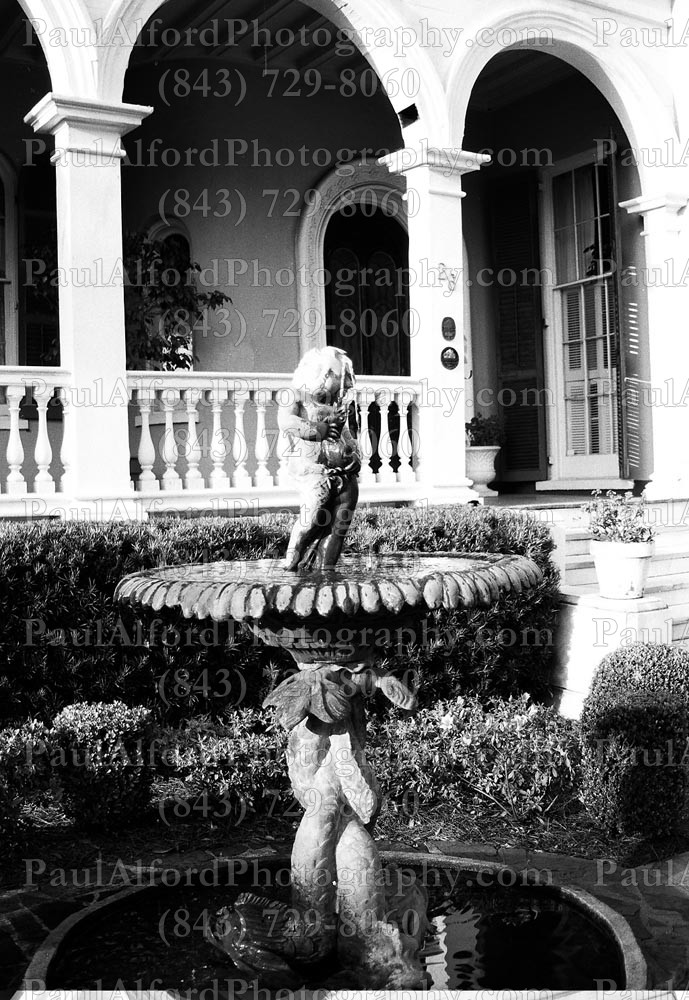 Charleston SC, Lowcountry, battery, cars, city street, downtown