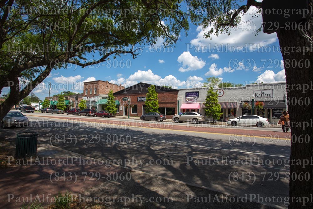 Summerville SC, cars, city streets, trees